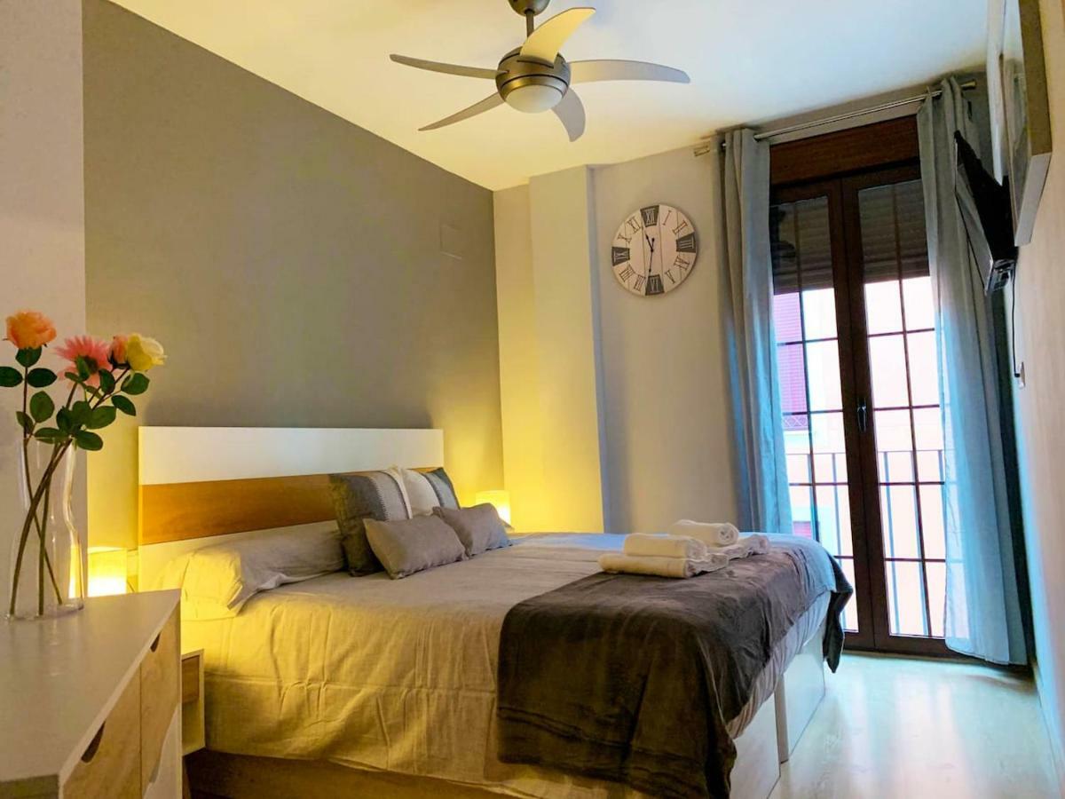 Luz Y Tranquilidad En El Casco Historico - Parking Gratis * Sevilla
